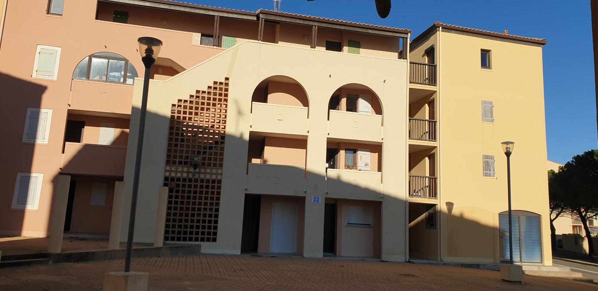 Appt 2 Ou 4 Personnes Avec Piscine, Tennis Et Parking Prive Fleury  Exterior foto